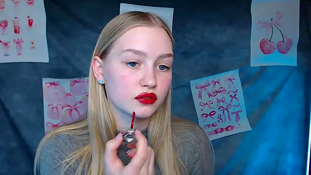 MademoiselleCl online show from February 18, 1:10 pm