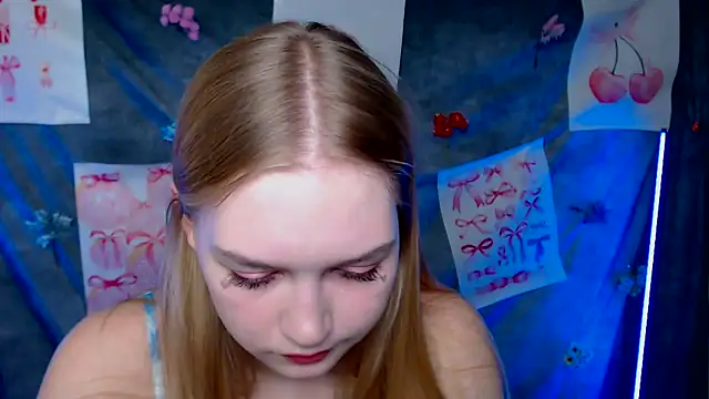 MademoiselleCl online show from March 7, 8:05 pm