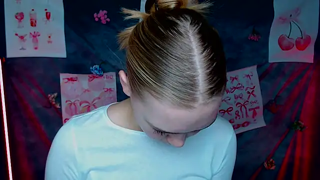 MademoiselleCl online show from March 15, 7:10 am