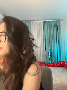 Oh My Dianee online show from February 23, 8:14 am