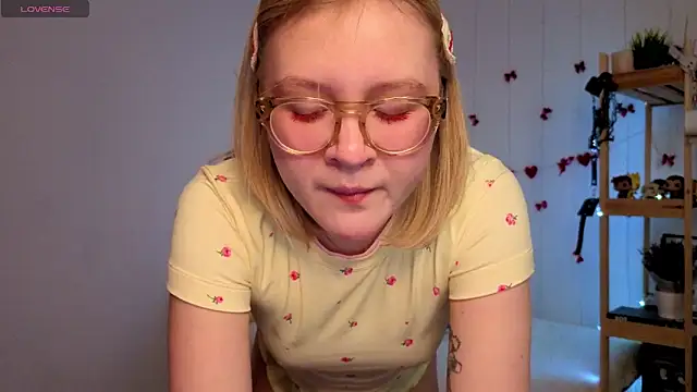 leazy peazy online show from May 5, 4:48 am