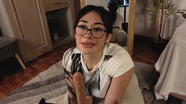 aprildreams19 online show from May 24, 12:15 pm