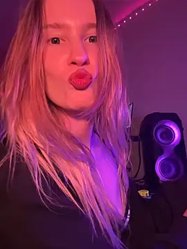 saint cat25 online show from November 17, 7:58 pm