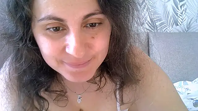 ShelaDiass online show from March 15, 7:43 am