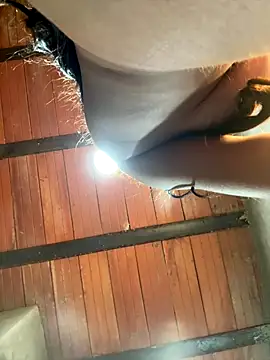 MollySanders    online show from October 31, 12:12 am