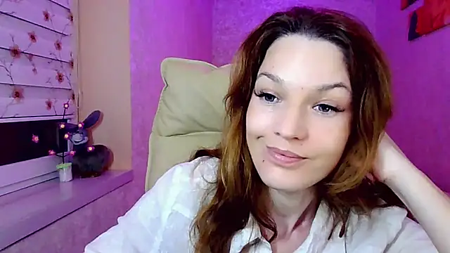 impossibleluna online show from May 8, 8:10 pm