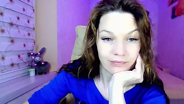 impossibleluna online show from April 29, 7:19 pm