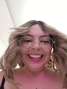madelaine- online show from May 5, 9:51 pm