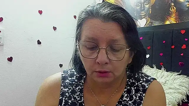 Evaaross 2345 online show from May 20, 8:06 pm