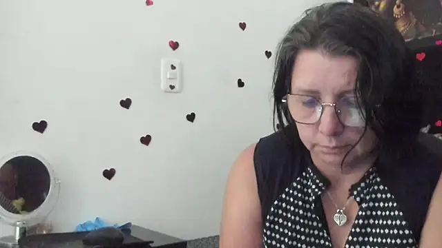 Evaaross 2345 online show from April 29, 7:19 pm