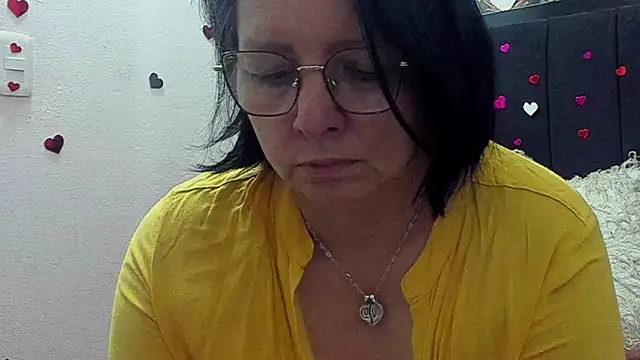 Evaaross 2345 online show from May 18, 1:17 pm