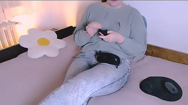 ChubbyMaia online show from March 2, 7:09 pm