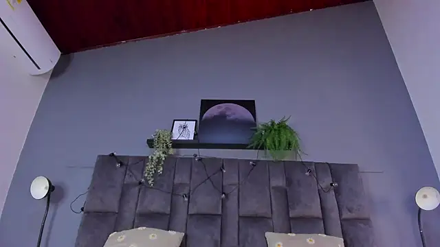 DulceAurora   online show from May 18, 1:26 am