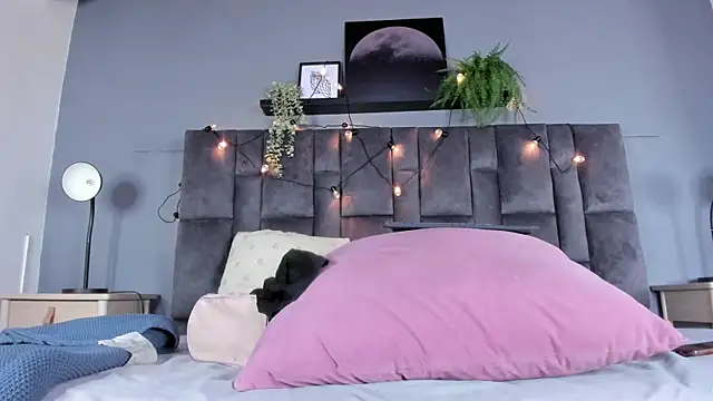 DulceAurora   online show from May 19, 2:51 am