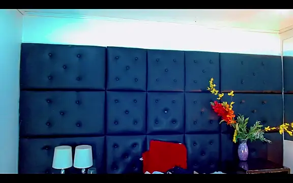 Isalombardi online show from April 3, 2:31 am