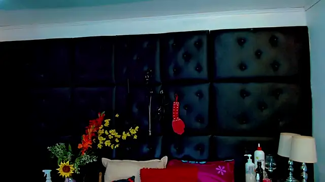 Isalombardi online show from May 25, 3:38 am
