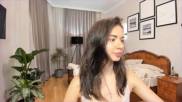Snapshot of NicoleLuv chatting on September 13, 7:11 pm NicoleLuv online show from September 13, 7:11 pm