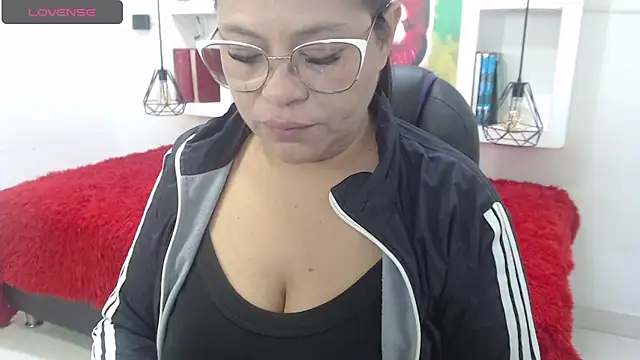 sexy lady 0 online show from October 1, 11:59 am