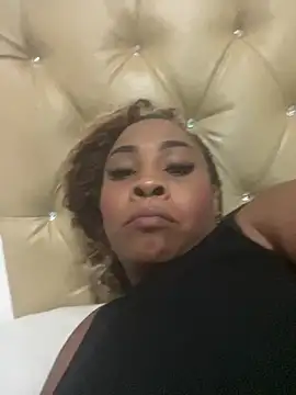 NatashaBenetti online show from April 1, 1:28 am