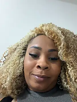NatashaBenetti online show from May 28, 12:08 am