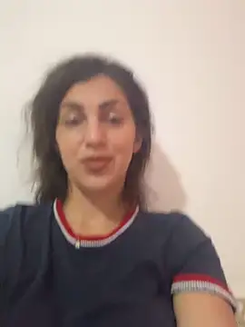 EmaSkyes online show from October 24, 7:04 am