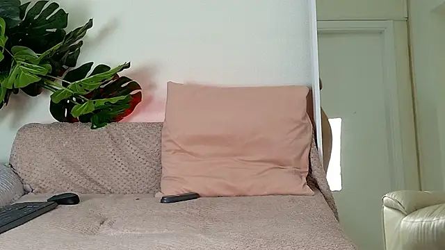 BelleSkye online show from May 8, 4:38 am