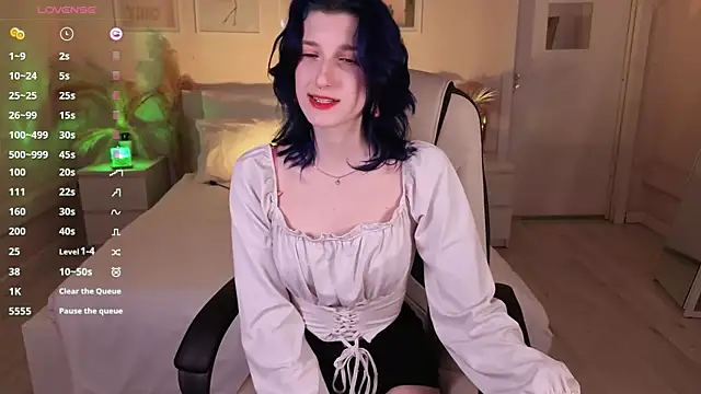 Lil Melanie  online show from March 16, 11:36 am