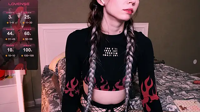 Kimiko   online show from October 18, 8:10 pm