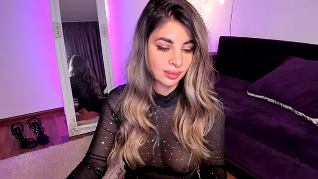 Queenofyouredreams online show from May 17, 10:20 pm