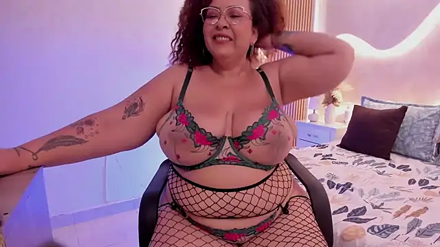 MaraaSweett online show from May 2, 2:48 am