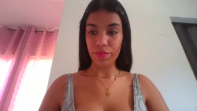 -Naomyy- online show from May 11, 5:10 pm