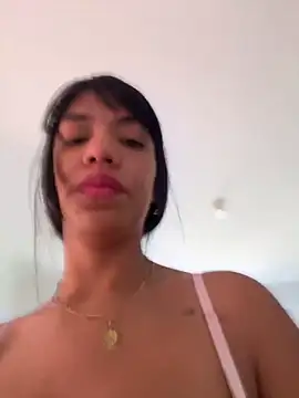 -Naomyy- online show from May 8, 12:41 pm