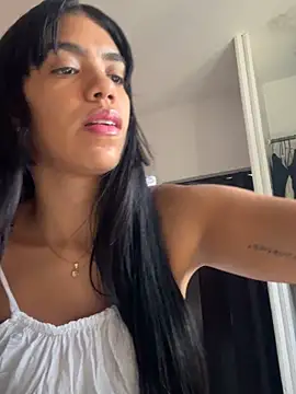 -Naomyy- online show from May 27, 8:17 pm