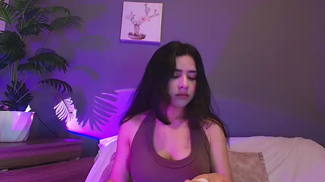 adara johnson   online show from May 16, 11:42 am