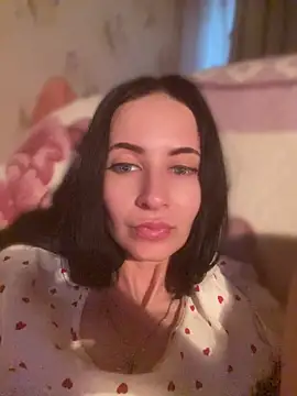 Starry Siren online show from May 5, 1:58 pm