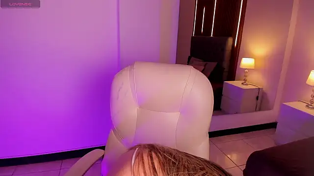 SEXMILLA  online show from February 9, 9:06 pm