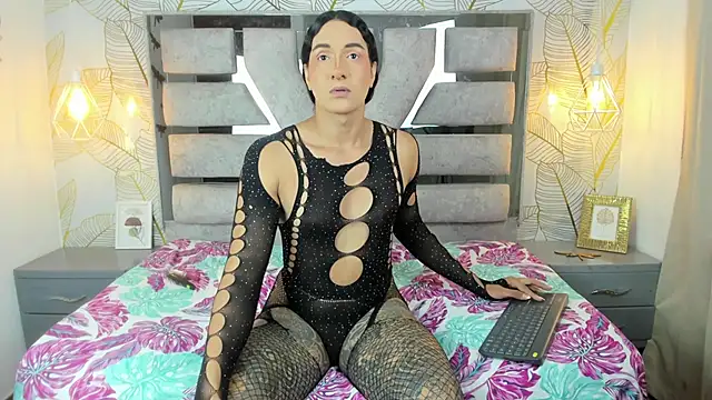 Alison Chan  online show from March 31, 1:05 am