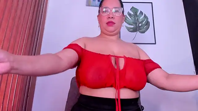 alondrabigtits online show from April 28, 11:36 am