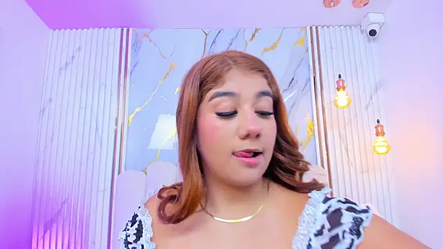 tifanyhills  online show from May 12, 8:37 pm