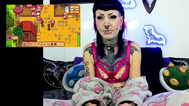 Purple Coffin666 online show from May 16, 11:31 am