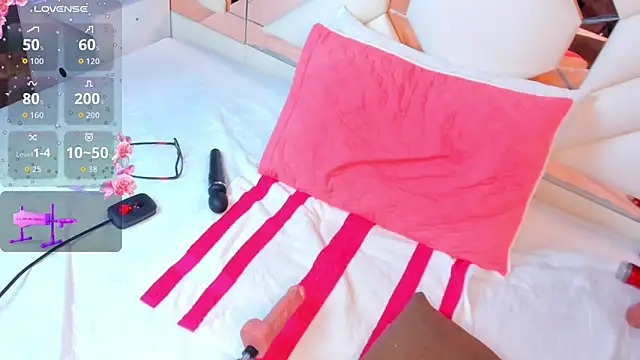 AshlieRoberts online show from April 4, 5:56 pm