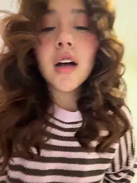kittyfresita online show from May 20, 4:42 am