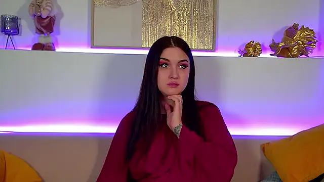 ChristinaMilton online show from December 13, 7:53 pm