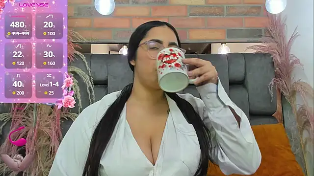 JESSYCORTES online show from February 18, 11:04 pm