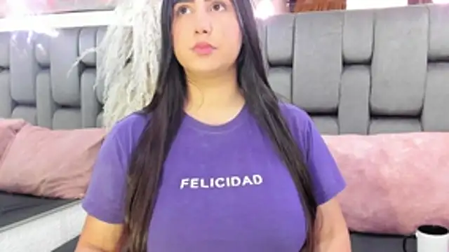 JESSYCORTES online show from May 20, 11:02 pm