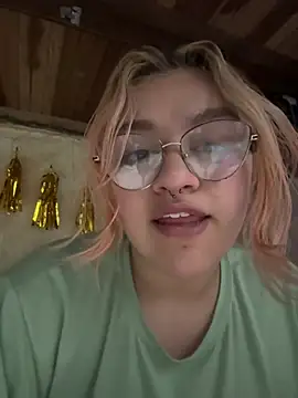 SophiaWeestt99 online show from May 15, 4:27 am