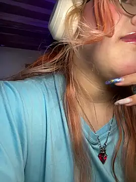SophiaWeestt99 online show from May 4, 7:12 am