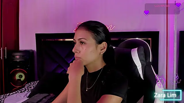 ZaraLim online show from October 17, 4:32 pm