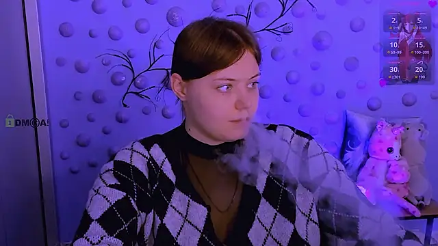 nikole kitt online show from March 18, 7:52 pm