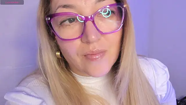 Naty Mature  online show from May 13, 7:41 pm